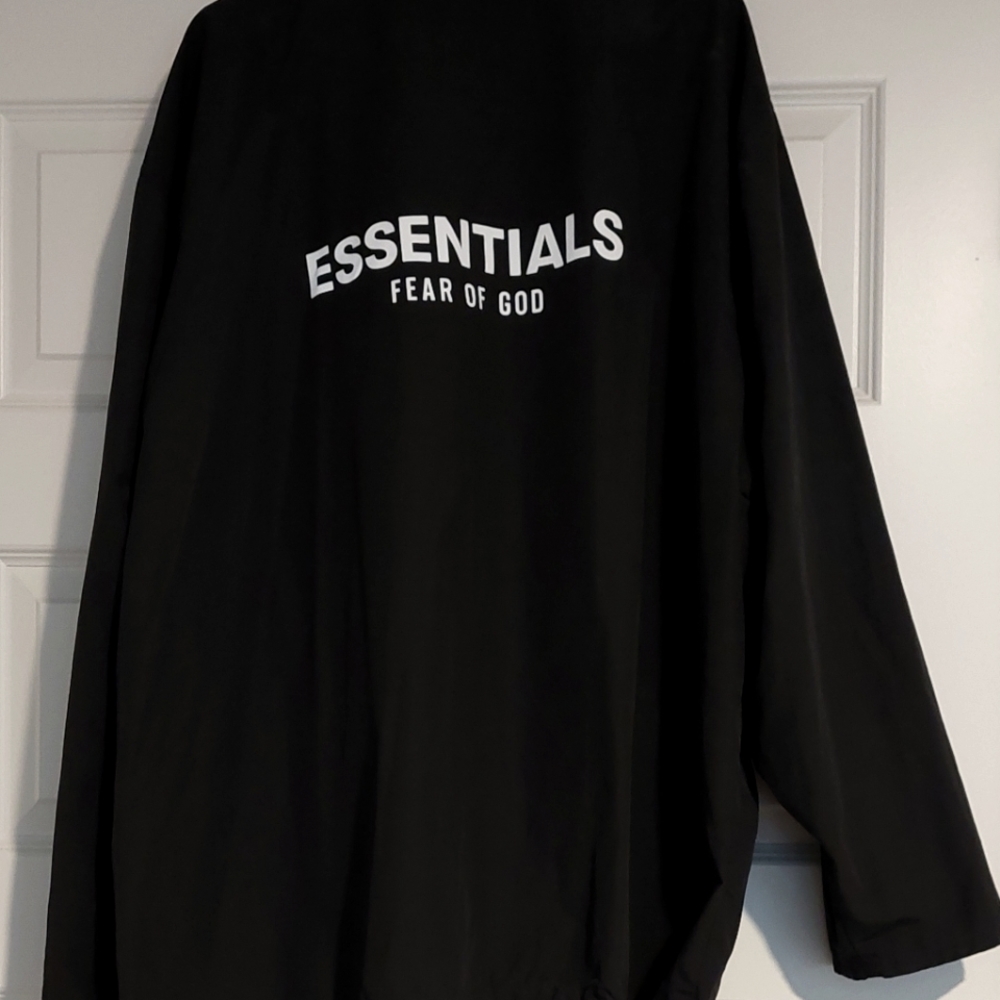 ESSENTIALS - Fear of God Parka